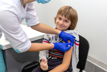 Вакцинація дітей і дорослих